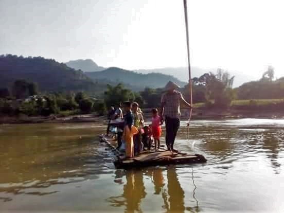 Chị 14 tuổi tự cấy lúa nuôi hai em mồ côi ăn học - ảnh 1