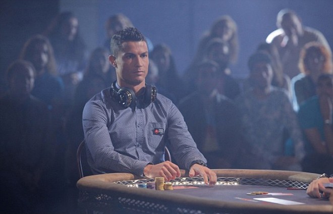 Ronaldo đánh bạc thắng 20.000 USD để làm từ thiện - ảnh 7