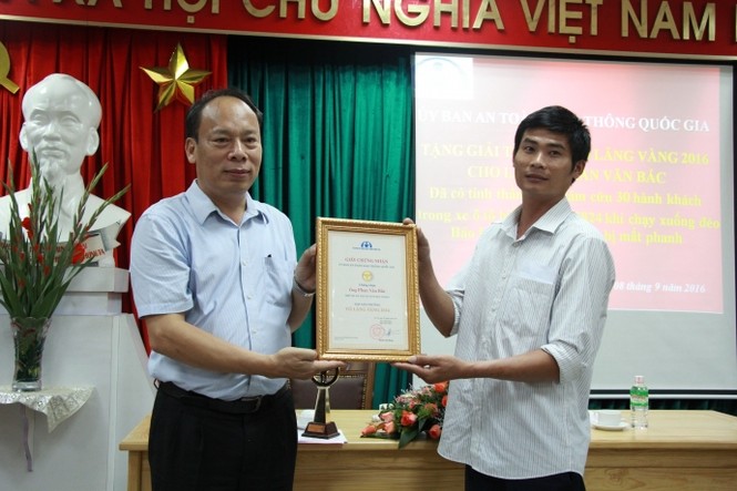 vô lăng vàng phan văn bắc - ảnh 1