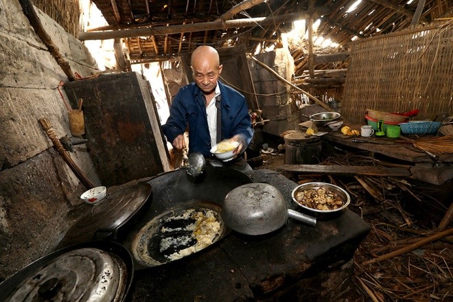 Vợ chồng sinh sống, nuôi con trong hang động 54 năm - ảnh 6
