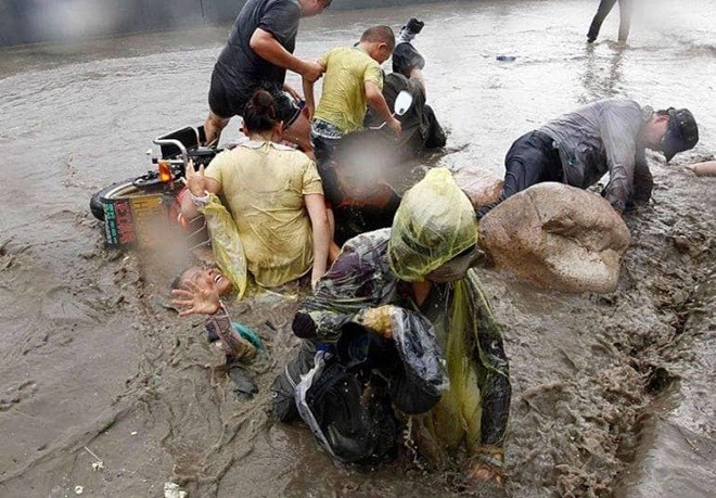 Sóng 'thủy quái' trên sông Tiền Đường - ảnh 5