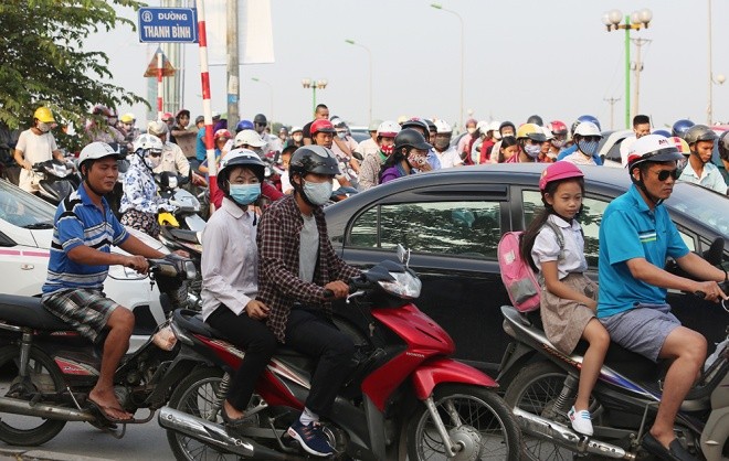 Hà Nội, những nẻo đường 'xe nhúc nhích' - ảnh 4