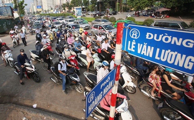 Hà Nội, những nẻo đường 'xe nhúc nhích' - ảnh 6