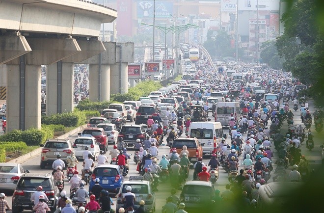 Hà Nội, những nẻo đường 'xe nhúc nhích' - ảnh 8