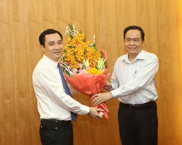 Ông Nguyễn Thiện Nhân trao Quyết định bổ nhiệm Tổng biên tập Tạp chí Mặt trận - ảnh 1