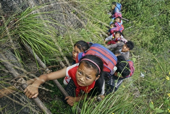 Phương tiện đến trường của học sinh thế giới - ảnh 7