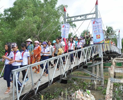 Tân Hiệp Phát khánh thành cầu dây văng thứ 10 ở ĐBSCL - ảnh 2