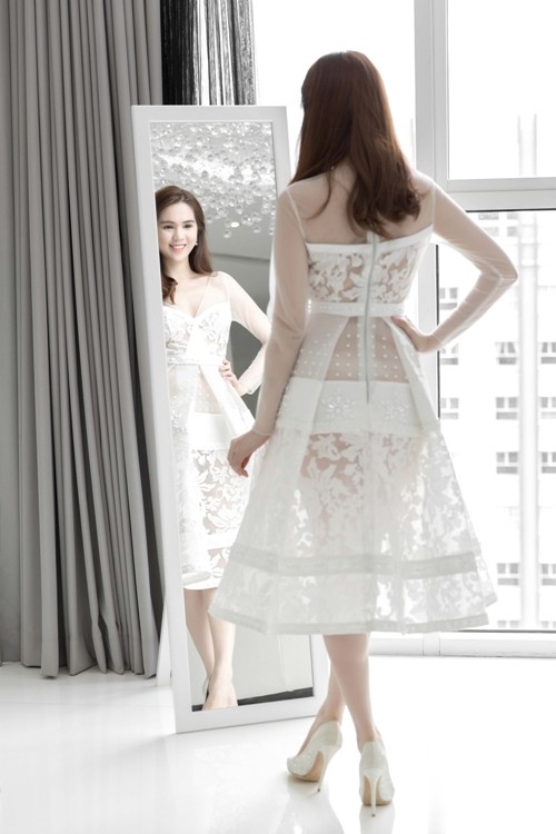 Ngọc Trinh diện váy xuyên thấu dự sự kiện điện ảnh - ảnh 5