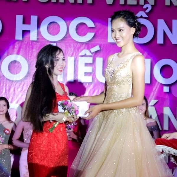 Người đẹp HHVN làm Giám khảo 'Duyên dáng học đường' - ảnh 4