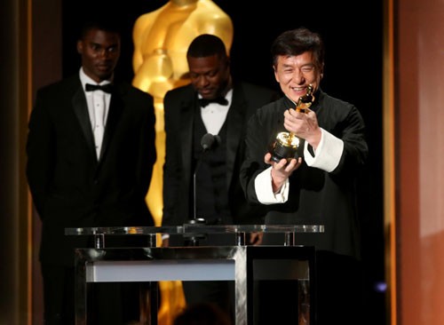 Thành Long vui vì nhận Oscar sau nhiều lần 'ngã gãy xương' - ảnh 2