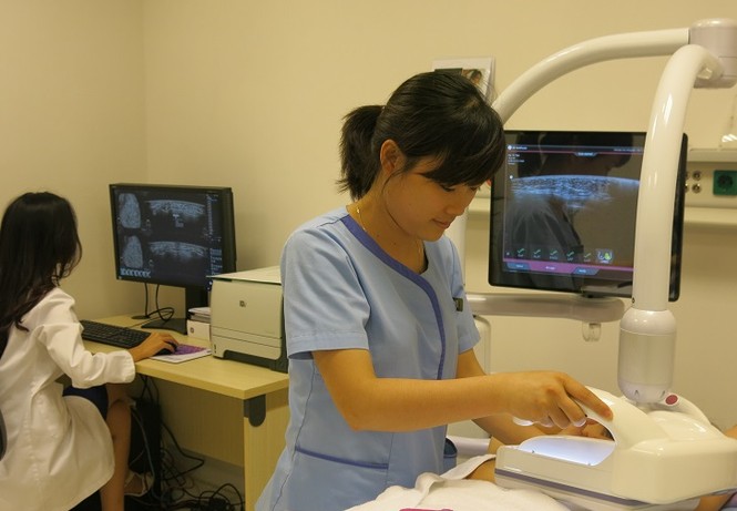 Vinmec trang bị máy tầm soát ung thư vú hiện đại nhất thế giới - ảnh 1