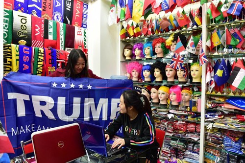 Ông Trump sẽ dùng quyết sách gì cho đấu trường thương mại? - ảnh 1