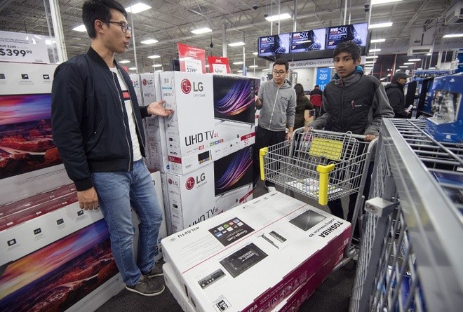 Người Mỹ hào hứng mua sắm ngày Black Friday - ảnh 15