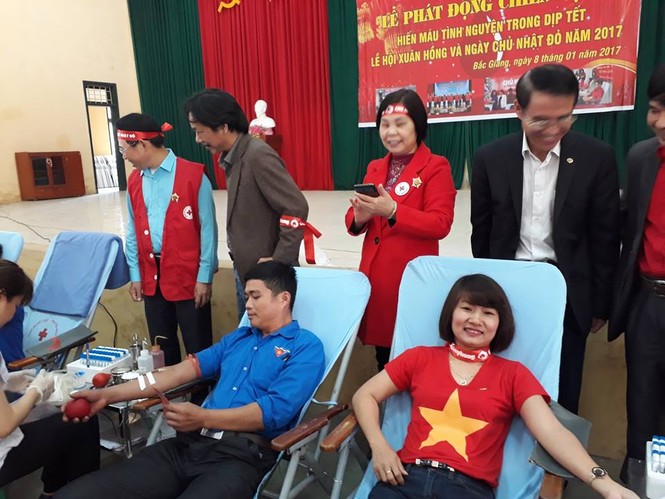 Chủ Nhật Đỏ 2017, Báo Tiền Phong - ảnh 6
