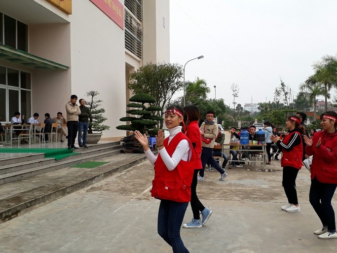 chủ nhật đỏ - ảnh 5