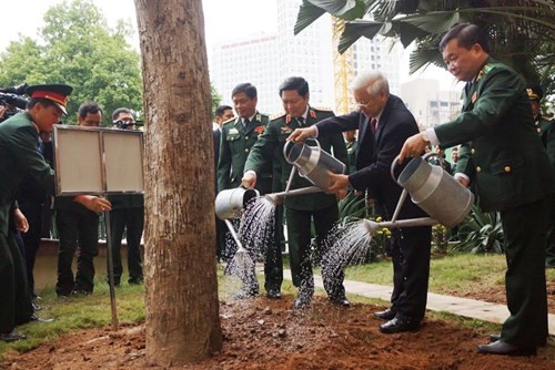 Tổng Bí thư thăm Bộ Tư lệnh Bộ đội Biên phòng - ảnh 4