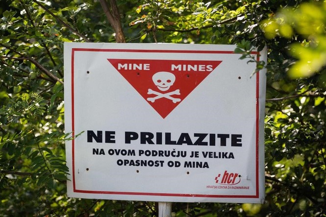 Căn cứ không quân bí hiểm nhất thế giới - ảnh 6
