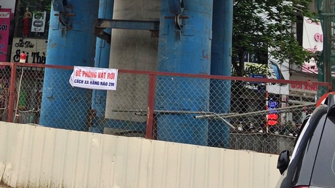 Biển báo gây sợ hãi tại dự án metro Nhổn – Ga Hà Nội - ảnh 2