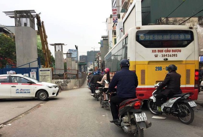 Biển báo gây sợ hãi tại dự án metro Nhổn – Ga Hà Nội - ảnh 4