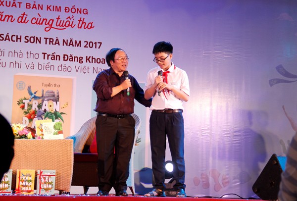 “Thần đồng thơ” từ năm 8 tuổi: Chẳng ai hiểu Trần Đăng Khoa bằng tôi - ảnh 1
