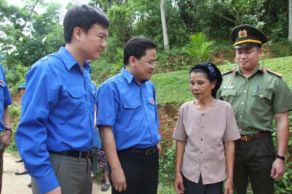 Trung ương đoàn trao nhà tình nghĩa cho cựu TNXP - ảnh 5