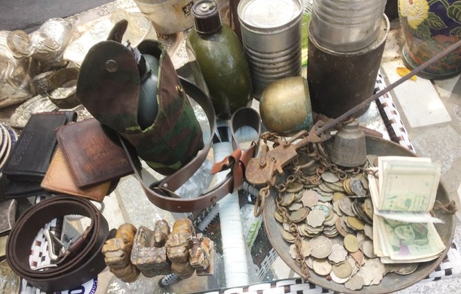 Nam diễn viên bán đồ cũ ở chợ ve chai Sài Gòn - ảnh 1