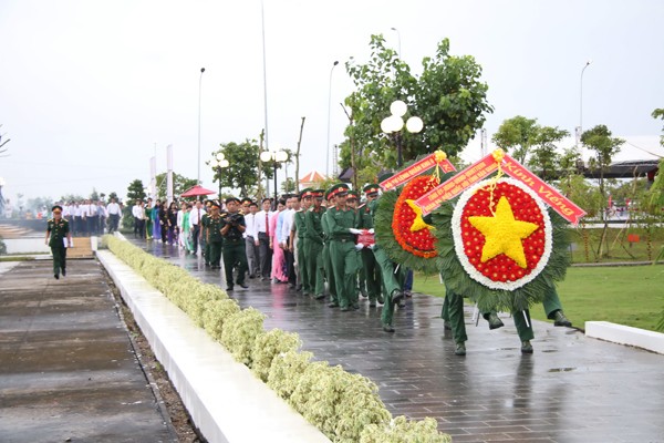 Phong tặng, truy tặng 34 Mẹ Việt Nam anh hùng tại Hậu Giang - ảnh 2