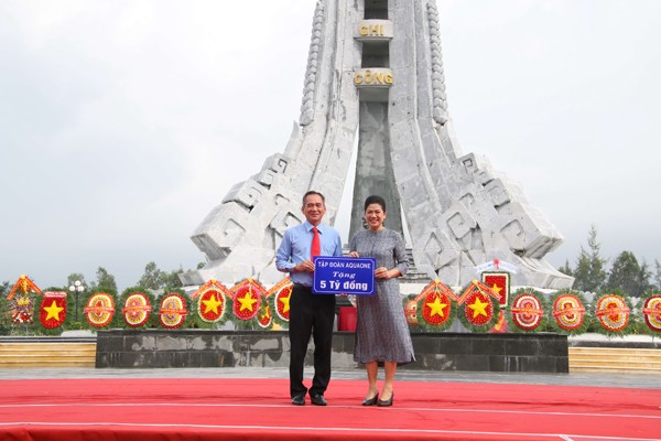Phong tặng, truy tặng 34 Mẹ Việt Nam anh hùng tại Hậu Giang - ảnh 4
