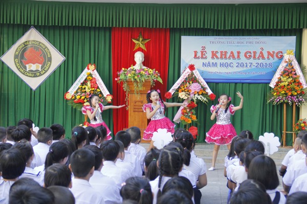Hơn 240.000 học sinh Đà Nẵng bước vào năm học mới - ảnh 1