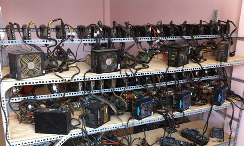Cận cảnh dàn máy “đào” Bitcoin “khủng” tại Hà Nội - ảnh 4