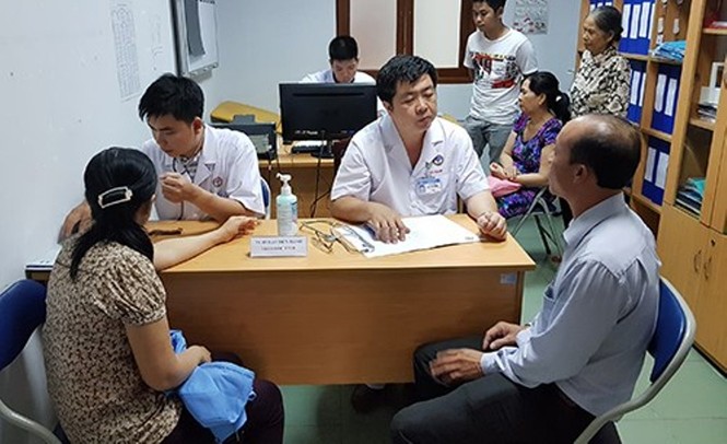 Trung tâm Ung bướu thực hiện khám tầm soát và tư vấn ung thư miễn phí - ảnh 1