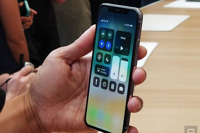 Tiết lộ giật mình lí do iPhone X chậm trễ lên kệ - ảnh 1