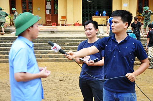 Đinh Hữu Dư - Hãy là cánh chim bay cao trên trời mây Yên Bái - ảnh 7