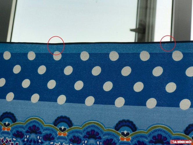 Tận thấy khăn lụa Khải silk giá 1,6 triệu đồng như 'hàng chợ' - ảnh 3