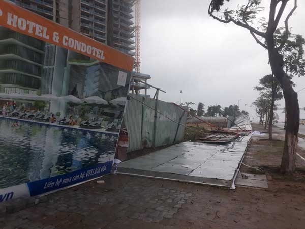 bão quật ngã cổng chào, APEC, gió bão, bão Damrey - ảnh 6