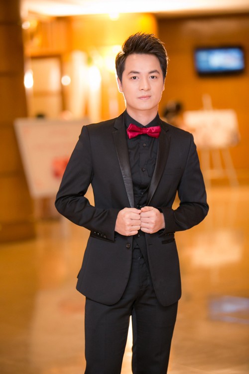 Đây là 4 'hoàng tử' showbiz Việt gây choáng vì gia thế khủng - ảnh 4