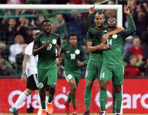 Messi vắng mặt, Argentina thua đậm Nigeria - ảnh 1