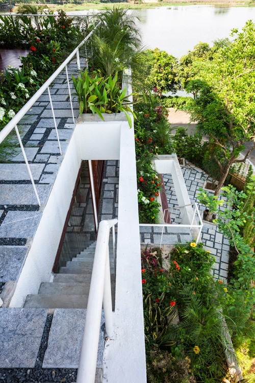 Nhà bậc thang pha kiến trúc Nhật ở Vĩnh Phúc - ảnh 4