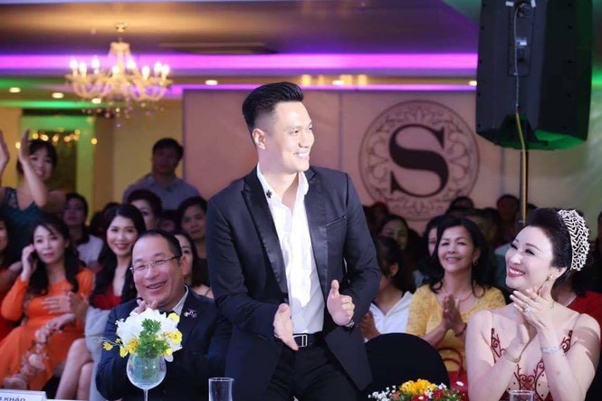 Chung kết Vẻ đẹp Hoa Hướng Dương: Hơn một cuộc thi sắc đẹp - ảnh 1