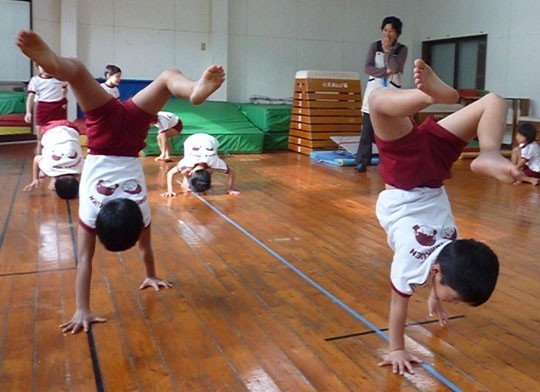 Bạo hành trẻ mầm non - ảnh 1