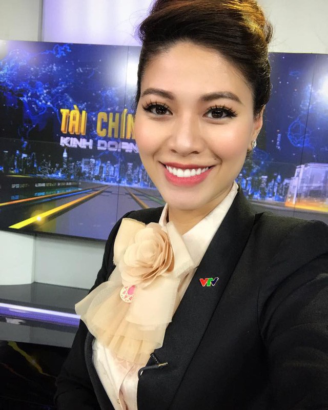Diện vest cá tính và quyến rũ như BTV Ngọc Trinh - ảnh 6