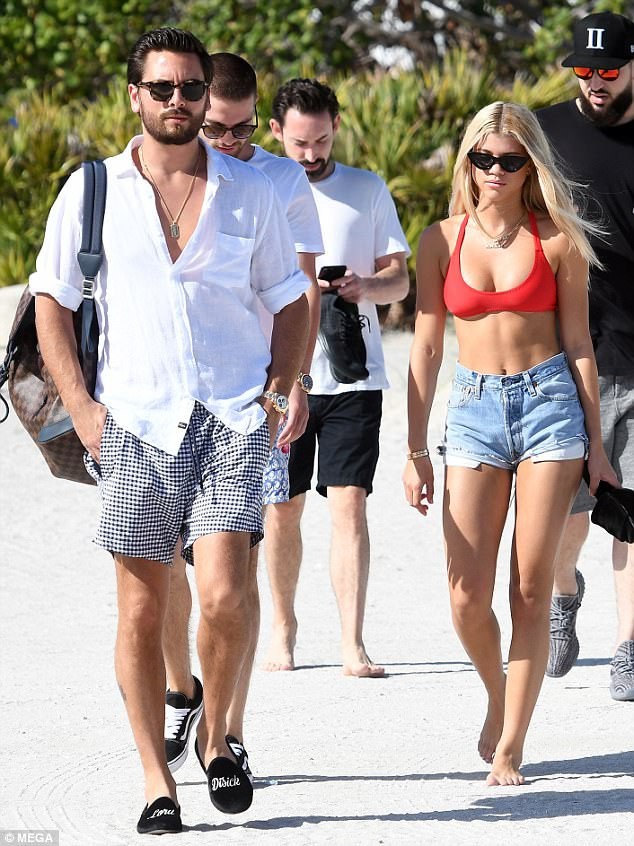 Thân hình bốc lửa của Sofia Richie - con gái danh ca Hello - ảnh 6