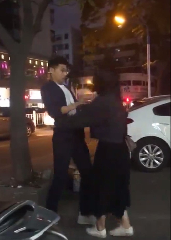 trào lưu vòng tay ôm - ảnh 1