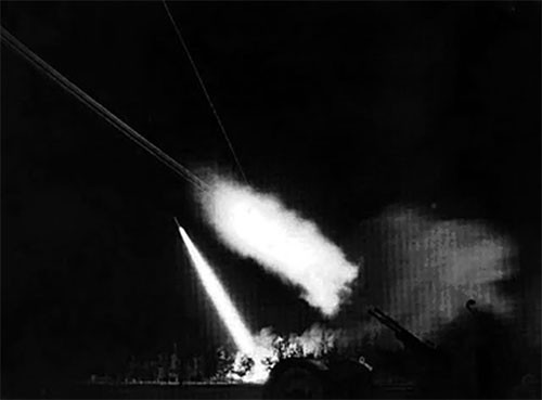 'Pháo đài bay' B-52 và SAM-2 'nối tầng' - ảnh 5