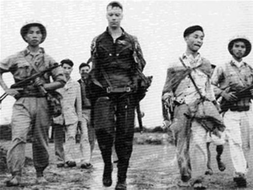 'Pháo đài bay' B-52 và SAM-2 'nối tầng' - ảnh 7