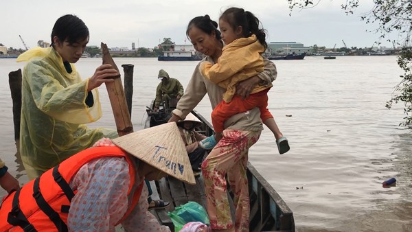 Cần Thơ chỉ đạo không để tăng giá hàng hóa sau bão - ảnh 2