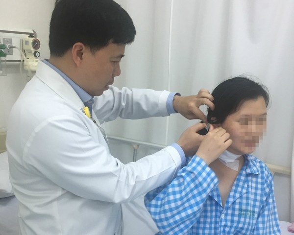 Khàn tiếng lâu năm, rất có thể do khối u vùng cổ - ảnh 1