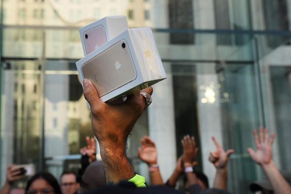 Apple bị bắt quả tang làm giảm hiệu năng iPhone cũ - ảnh 3