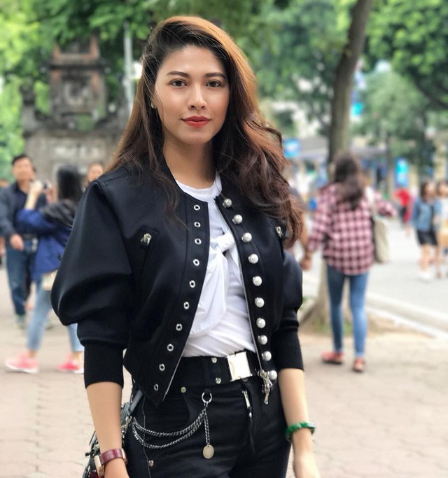 BTV Ngọc Trinh hút mắt bởi gu thời trang sành điệu - ảnh 5