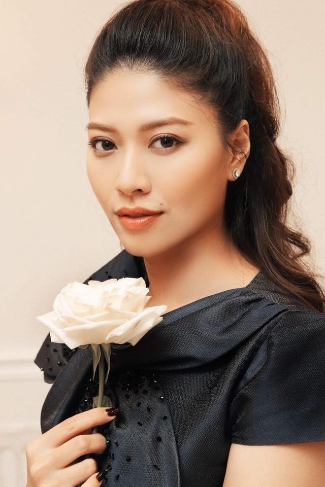 BTV Ngọc Trinh hút mắt bởi gu thời trang sành điệu - ảnh 7